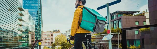 A new app promises to help delivery riders make more money. Will it work?