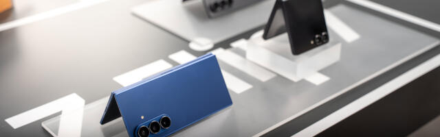 Galaxy Z Fold 8 and Fold 8 Ultra dummies pose for the camera again, this time folded up