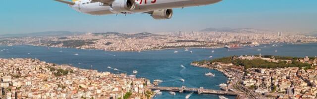 Boeing Beats Airbus to Win Huge Plane Order