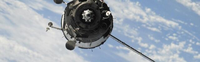 Verizon launches non-emergency satellite texting service