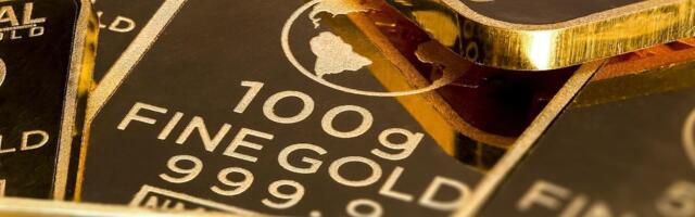 Gold Outshines in 2025 as Bitcoin-Gold Ratio Eyes Q4 Breakout