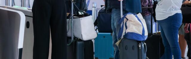 Long Airport Lines and Disrupted Check-Ins as AWS Outage Wreaks Havoc on Half The Internet