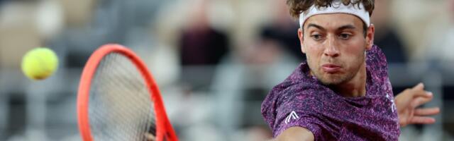 How to watch Arnaldi vs. Cobolli in the French Open online for free