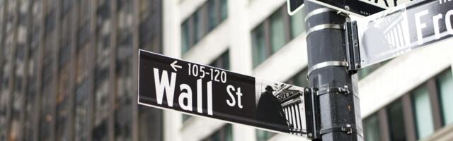 Mixed earnings and data weigh on Wall Street