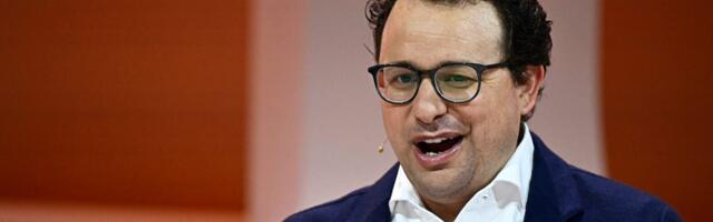 Anthropic investors are being swarmed by desperate buyers. Some are getting very creative.