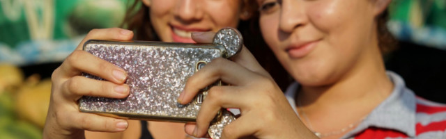 Google takes aim at ‘beauty filters’ with design changes coming to Pixel phones