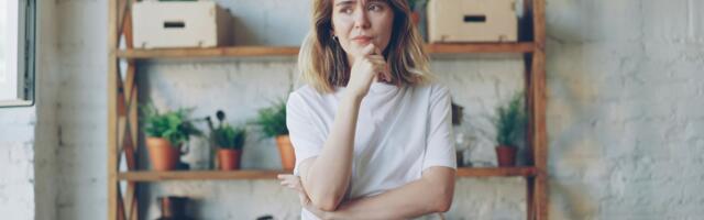 10 common body language mistakes that make you look less confident than you actually are