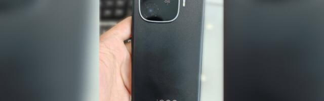 vivo iQOO Z9 Turbo pictured in hands-on photos