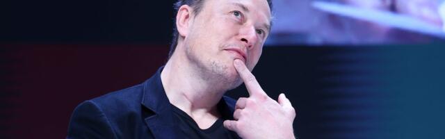 Elon Musk made a lot of promises for Tesla Robotaxi in 2025. Here's what he missed.