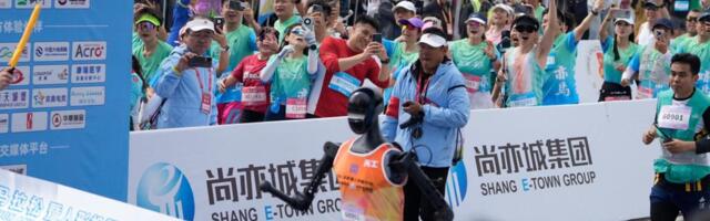 No sweat: Humanoid robots run a Chinese half-marathon alongside flesh-and-blood competitors
