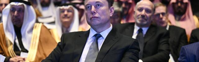 GM CEO says she privately told Biden that Musk and Tesla deserved more credit for EVs in the US after White House snub