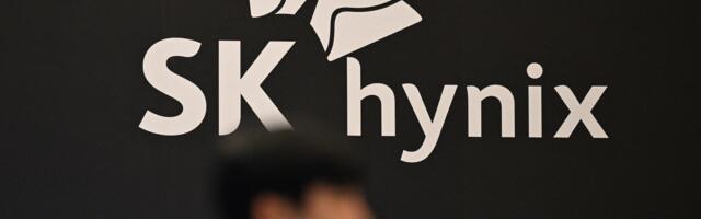 Samsung and SK Hynix employees are reportedly abandoning overseas training programs to nab up to $400,000 performance bonuses — online dating grades rise as female members 'seeking out SK hynix employees'