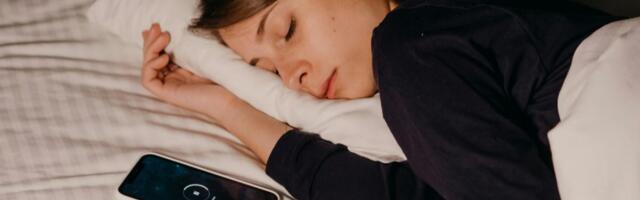 Sleep apps are good for maintaining a healthy routine, but they stress out insomniacs