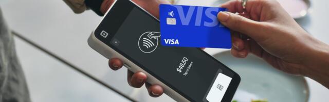 Square’s $399 Handheld accepts tap-to-pay at your table