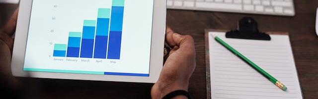 Aquiestoy: Employee Check-ins with QR Code and Geolocation