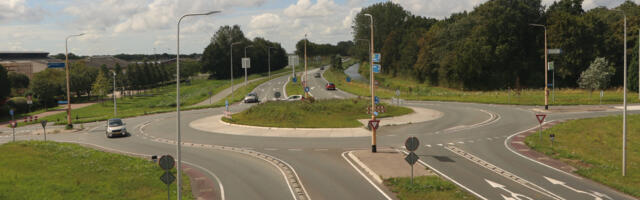 What Is A Turbo Roundabout And How Do You Safely Navigate One?
