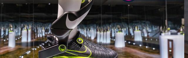 Fancy an e-bike for your feet? These radical Nike robo-shoes are the world's first 'powered footwear' Fancy an e-bike for your feet? These radical Nike robo-shoes are the world's first 'powered footwear'