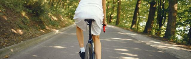 Researchers Asked Drivers to Interpret Cyclist Signals. It Didn’t Go Well