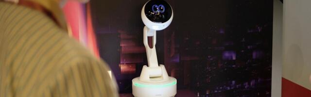 Lenovo's robot concept can help you digitally sign documents (and maybe annoy coworkers)