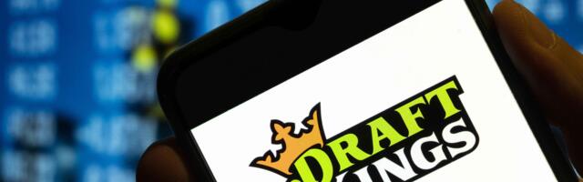Draftkings is the next sportsbook to add 50 cent charge per bet in Illinois