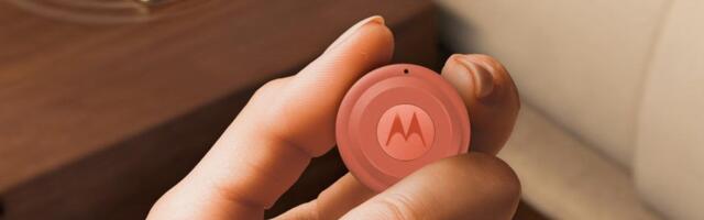 Moto’s Tag 2 tracker is $20 for a limited time