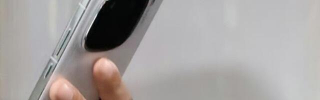 iQOO 12 hands-on image leaks along with a list of color versions