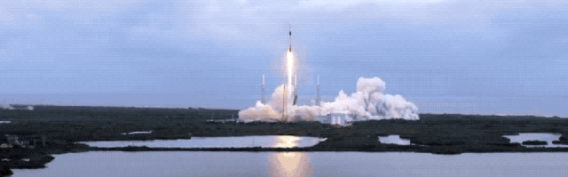 SpaceX launches 60 more satellites during 15th Starlink mission