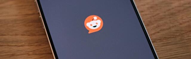 Reddit wants to check if you’re using the iPhone’s Face ID camera