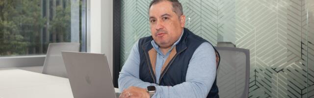 I started a business with AI and no tech background. Here's what it still can't replace.