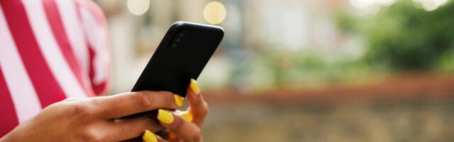 Louisiana researchers have made a nail polish that turns your fingernail into a phone stylus to solve ‘zombie finger’ problems