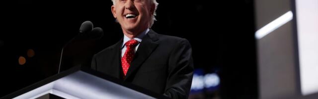 NFL legend and investor says Apple's new CEO should follow the advice Steve Jobs once gave Tim Cook