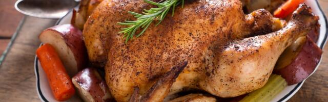 I'm a chef with over 15 years of experience. Everyone should know this 2-ingredient recipe for juicy roast chicken.