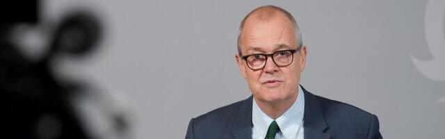 Patrick Vallance backtracks on funding concerns as he unveils small semiconductor grants