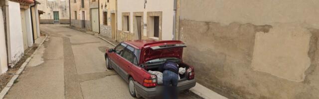 Google Street View camera captures highly suspicious act, leading to arrests